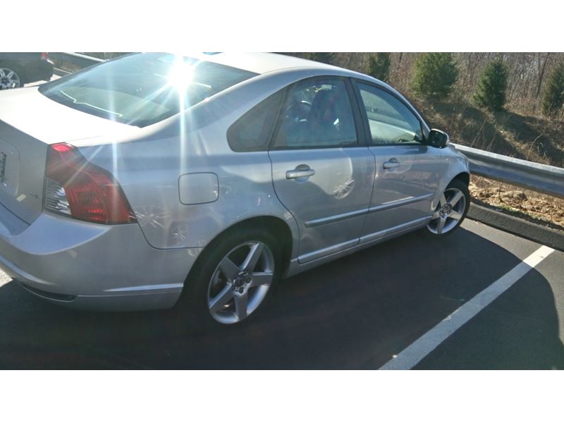 2008 Volvo S40 for sale by owner in Manchester