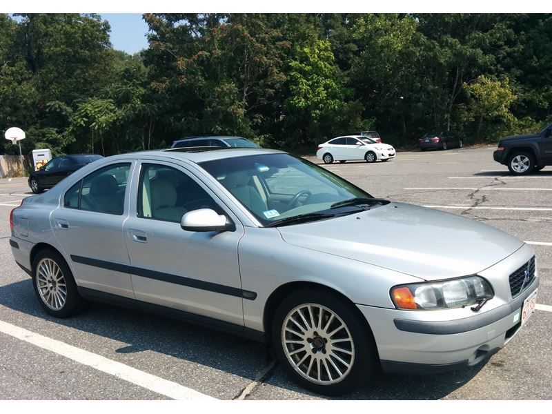 2001 Volvo S60 for sale by owner in LINCOLN