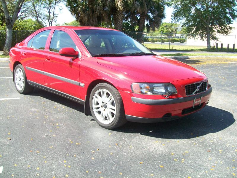 2002 Volvo S60 for sale by owner in ROYAL PALM BEACH
