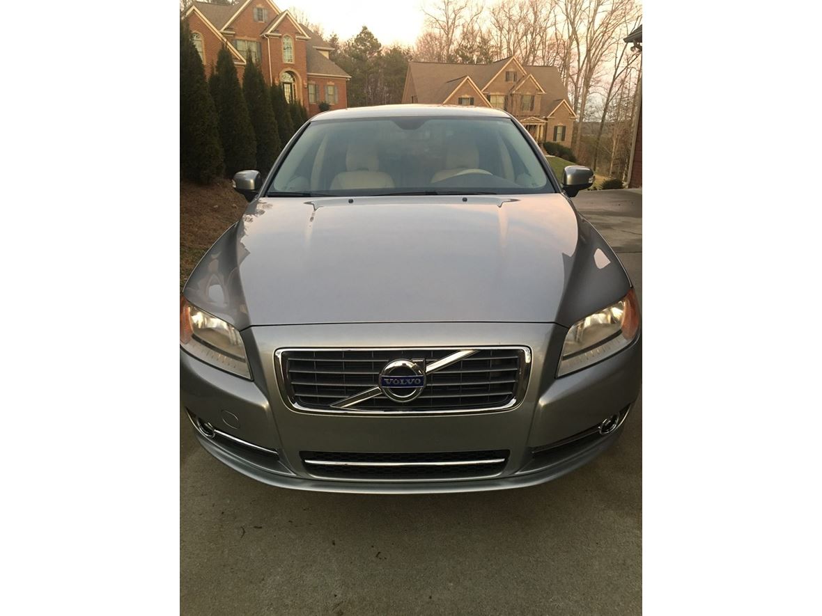 2011 Volvo S80 for sale by owner in Knoxville