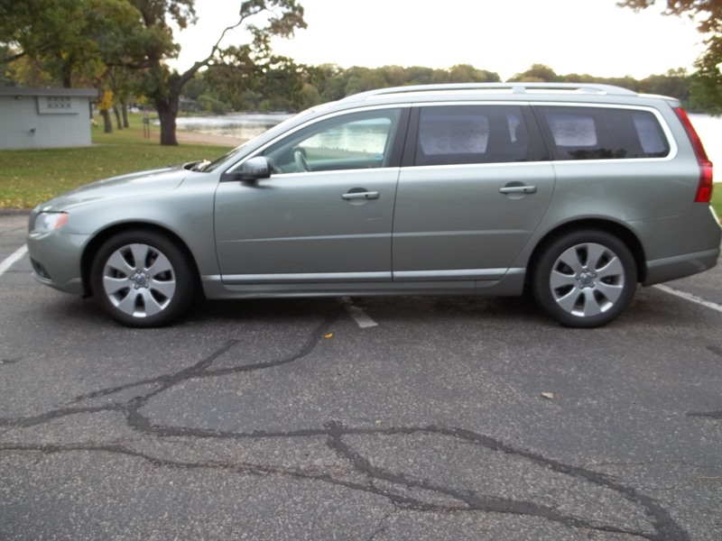2008 Volvo V 70 for sale by owner in MINNETONKA