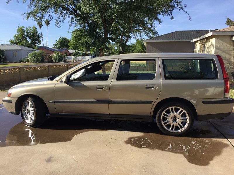2003 Volvo V70 for sale by owner in PHOENIX