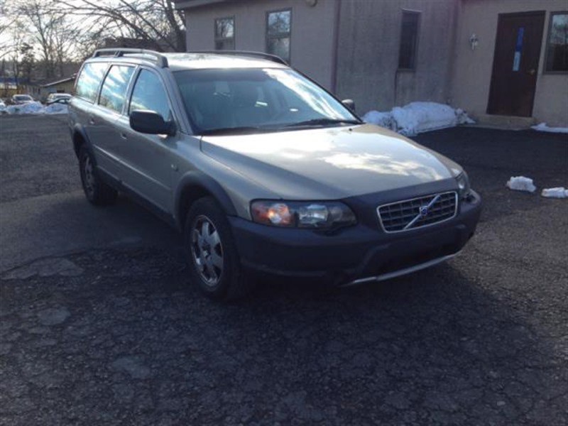 2004 Volvo Xc70 for sale by owner in PRESTON PARK
