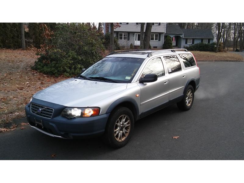 2004 Volvo Xc70 for sale by owner in WINDSOR