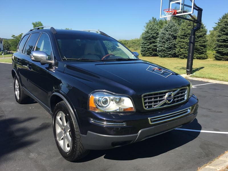 2010 Volvo XC90 for sale by owner in Neshanic Station