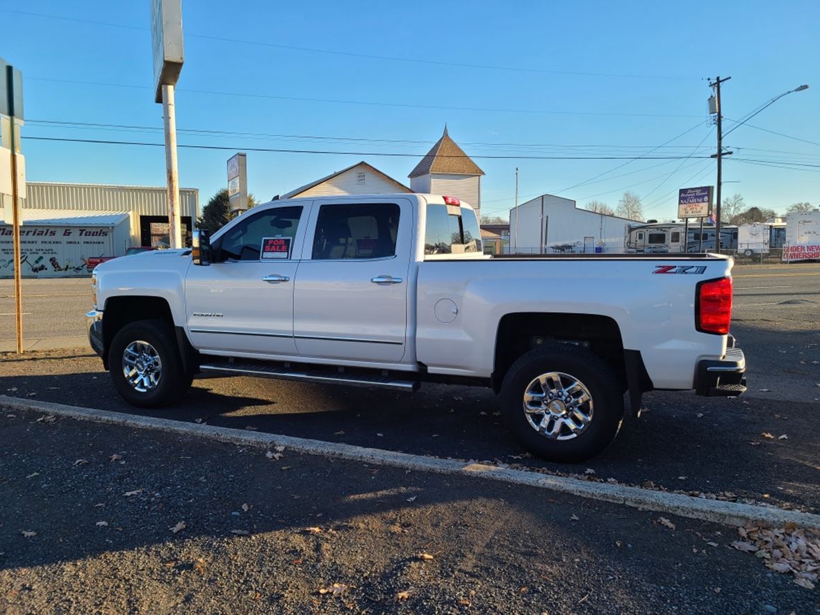 2019 Chevrolet Silverado 2500 for sale by owner in Lewiston