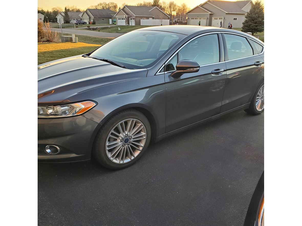 2016 Ford Fusion for sale by owner in Chippewa Falls