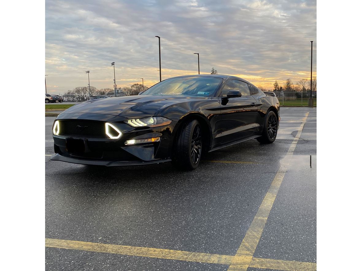 2019 Ford Mustang for sale by owner in Merrick