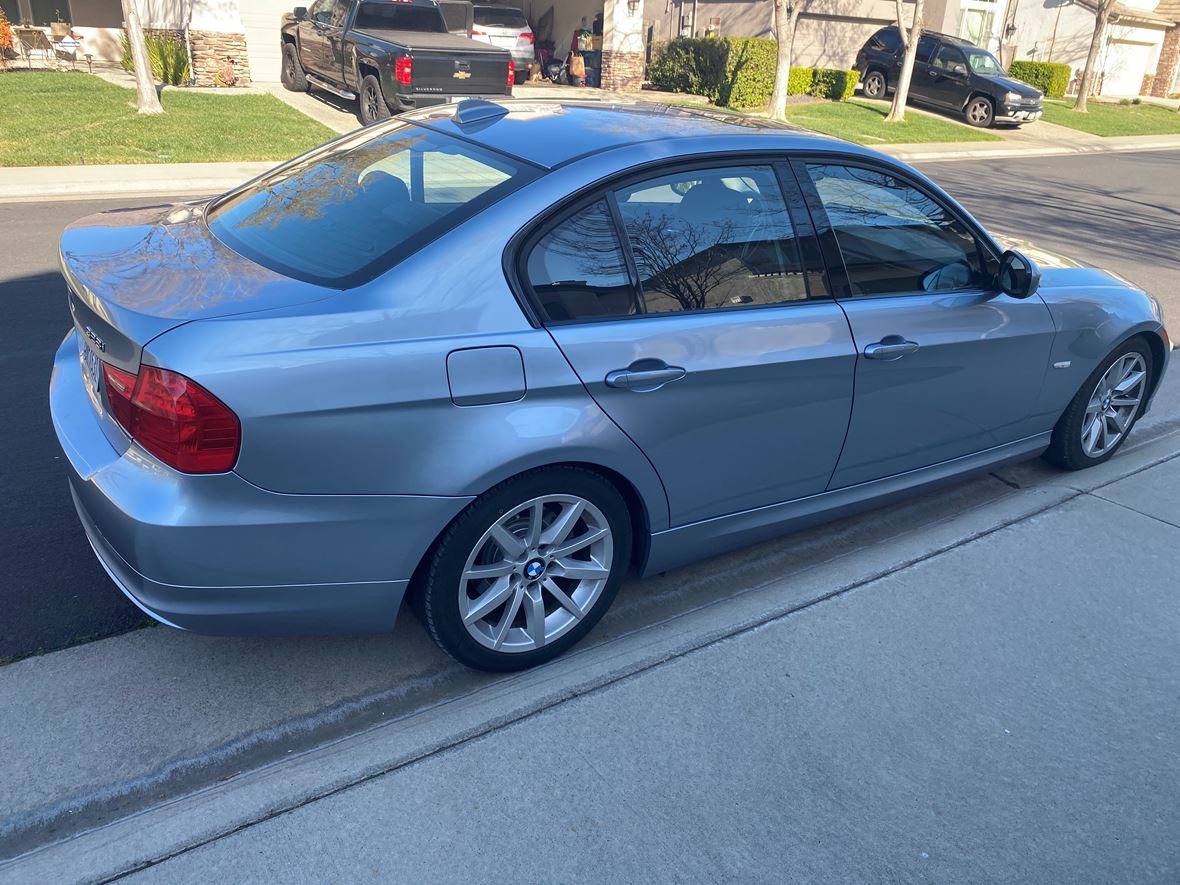 2011 BMW 3 Series for sale by owner in Elk Grove