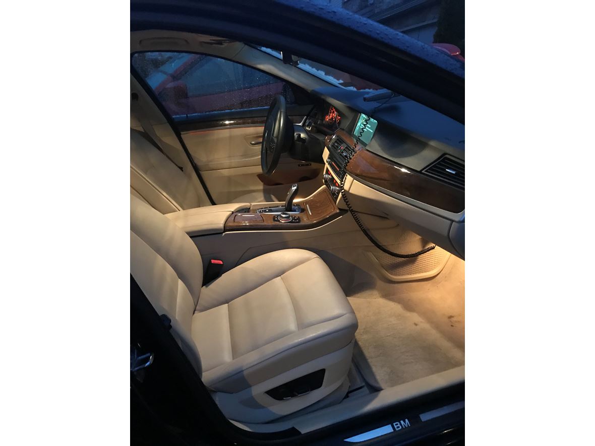 2013 BMW 5 Series for sale by owner in Harrisburg