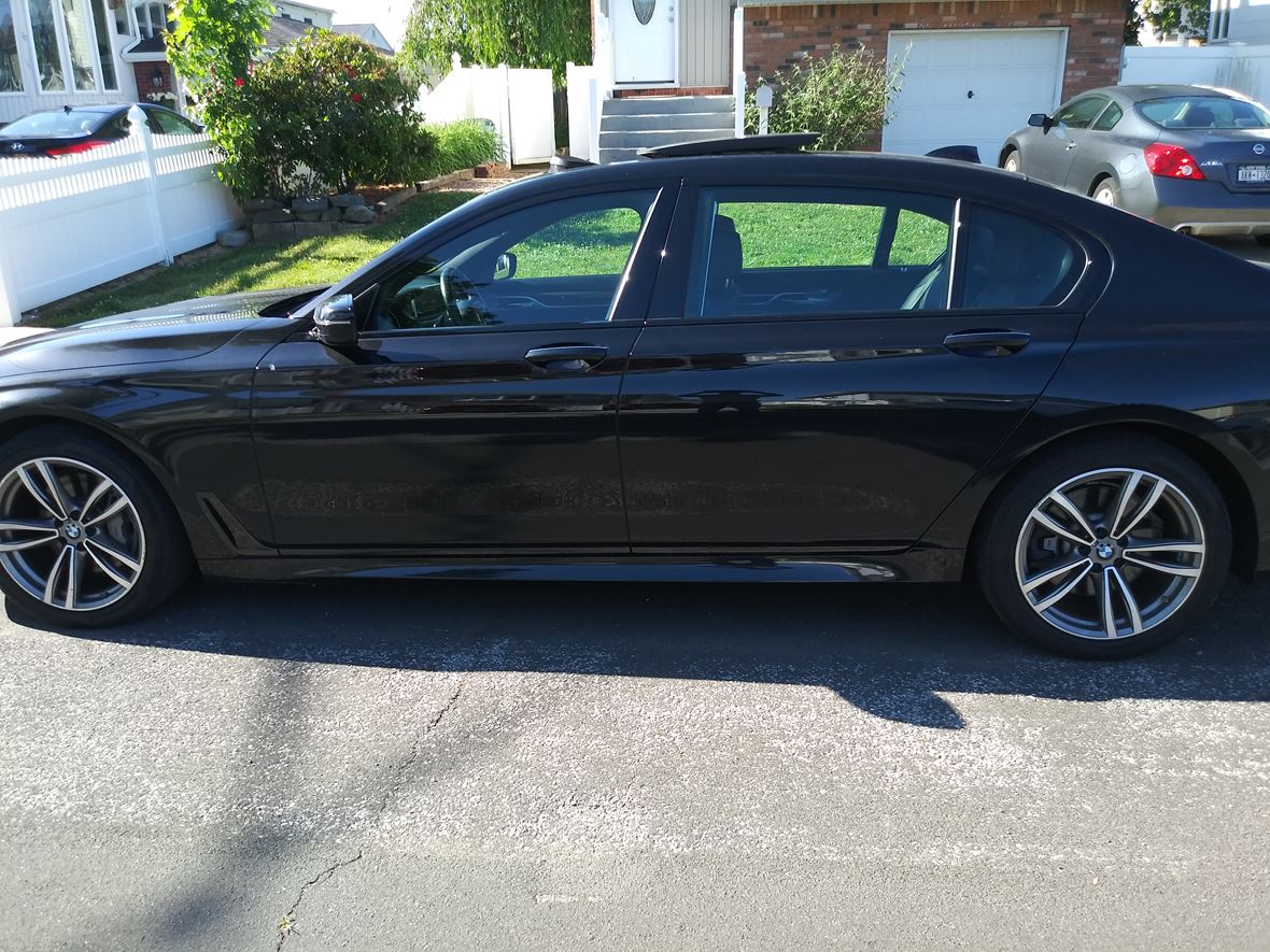 2018 BMW 7 Series for sale by owner in Lindenhurst