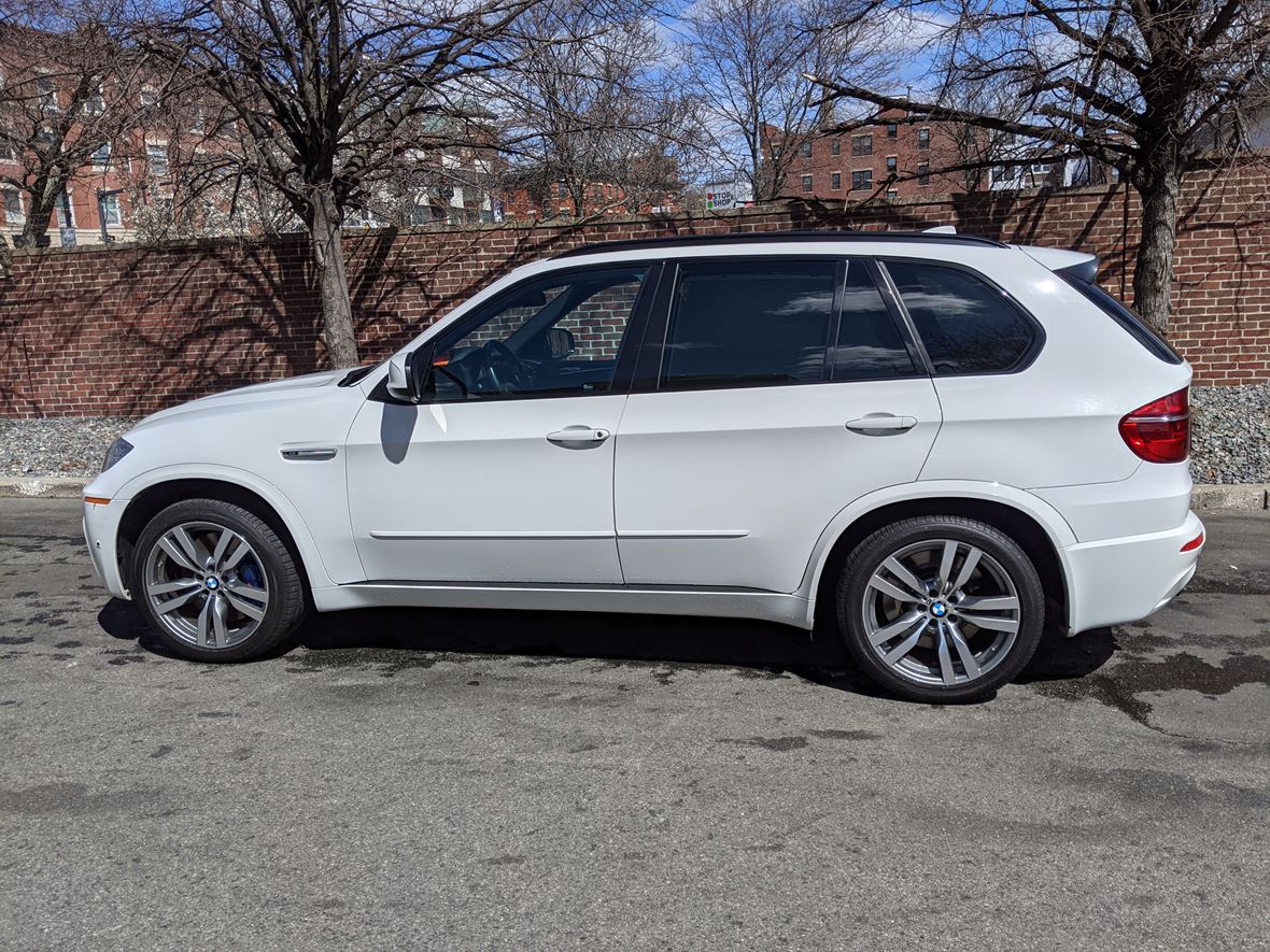 2013 BMW X5 M for sale by owner in Nonantum