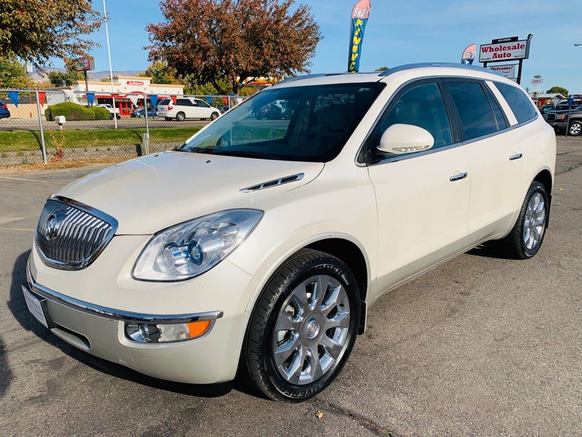 2011 Buick Enclave for sale by owner in Garden City
