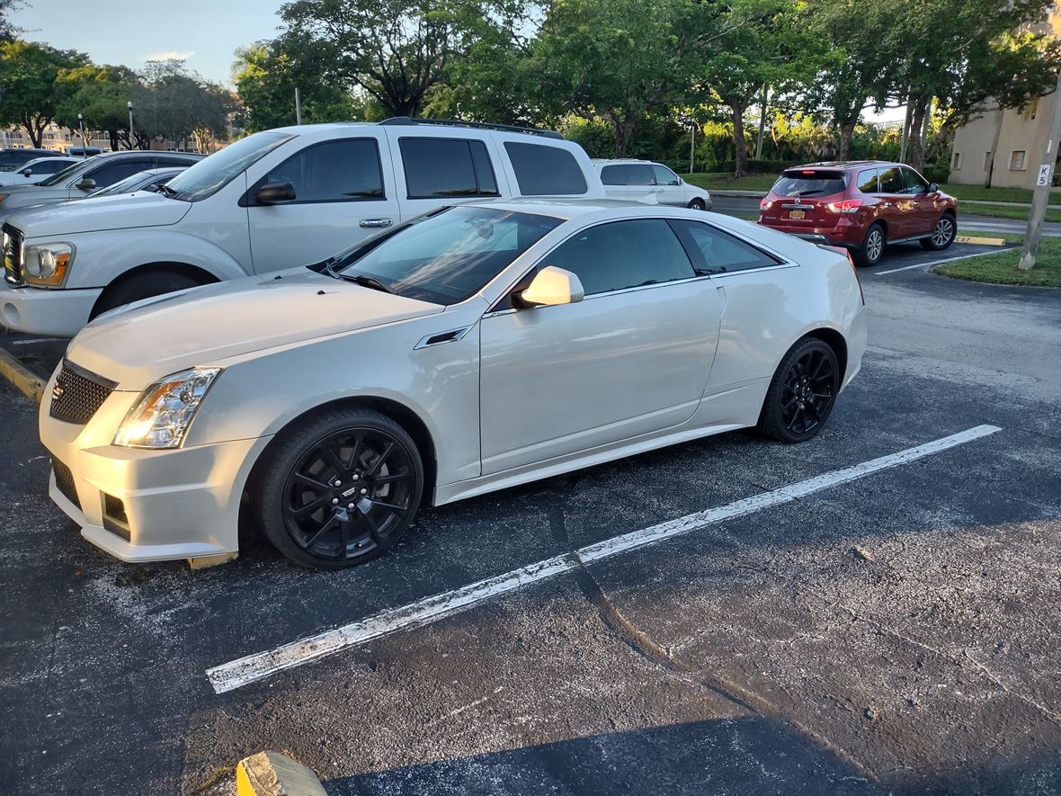 2012 Cadillac CTS for sale by owner in Fort Lauderdale
