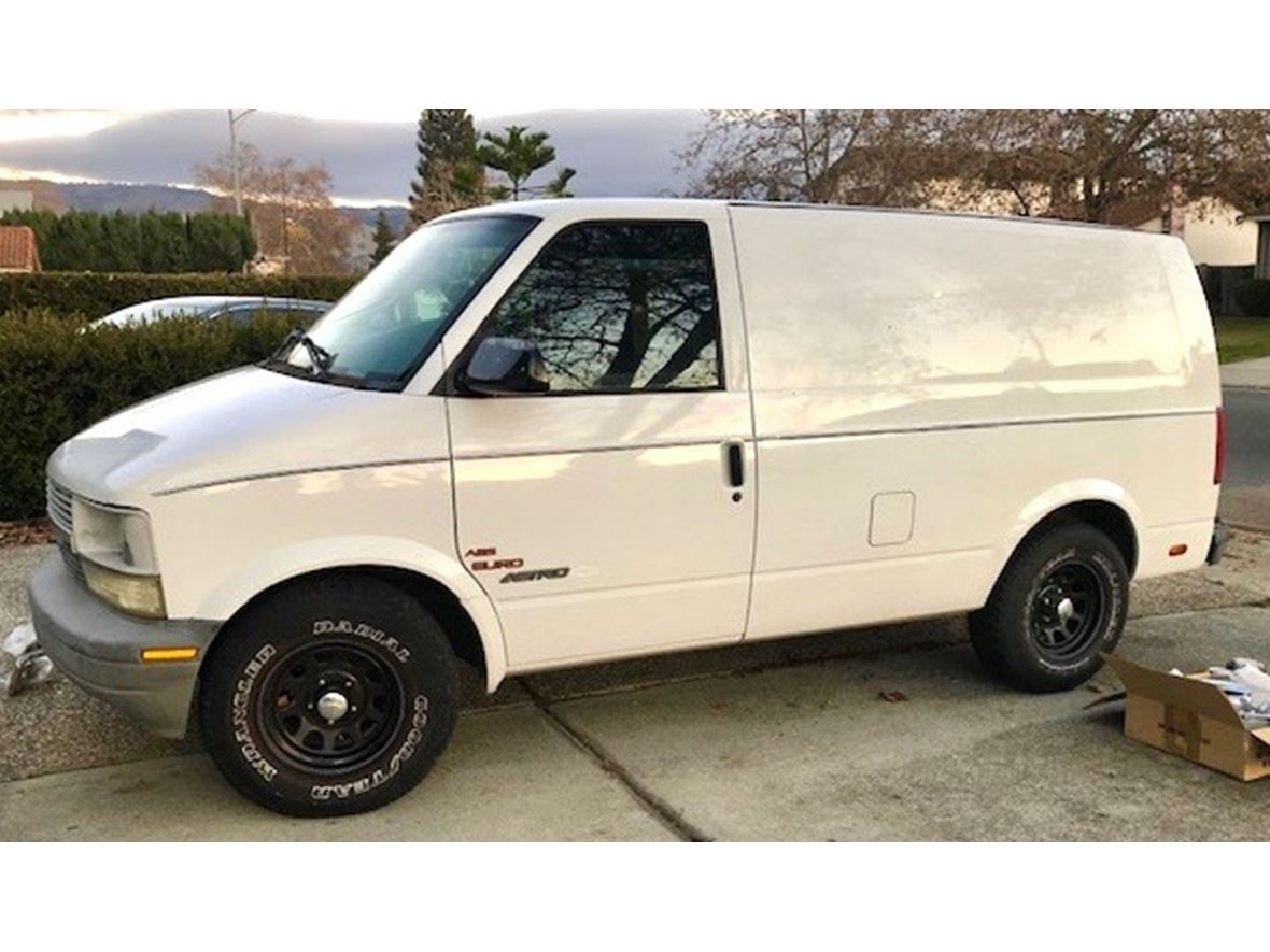 2001 Chevrolet Astro Cargo for sale by owner in San Jose