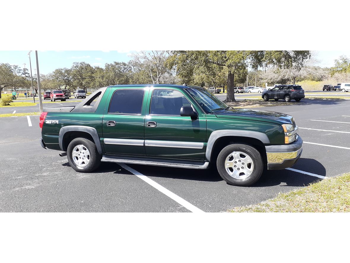 2003 Chevrolet Avalanche for sale by owner in New Port Richey