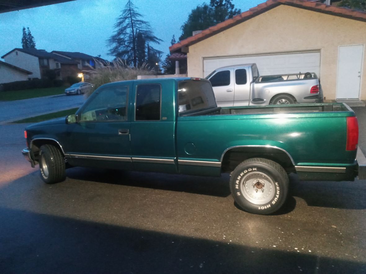 1998 Chevrolet C/K 1500 for sale by owner in Bakersfield