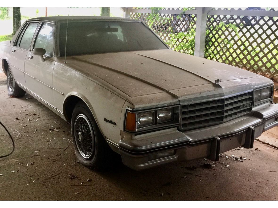 1982 Chevrolet Caprice for sale by owner in Russellville