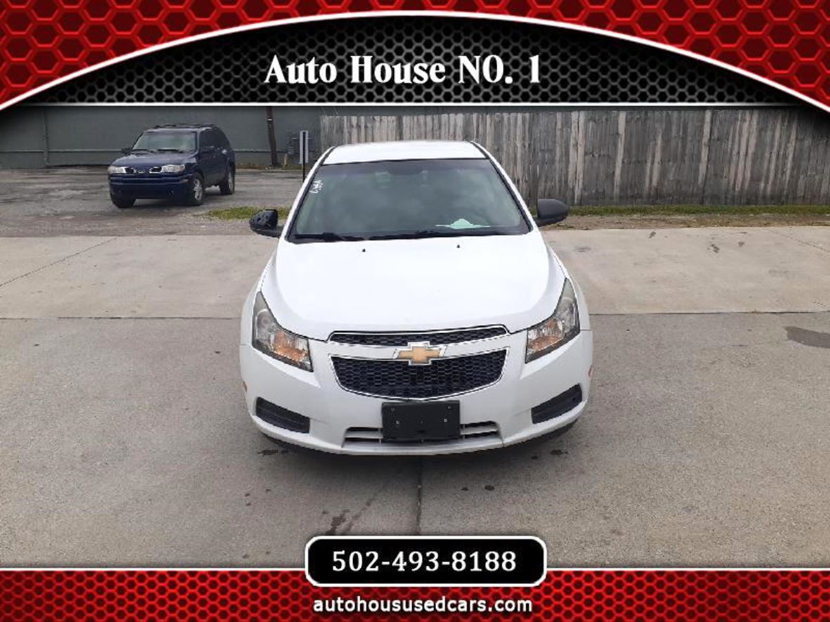 2011 Chevrolet Cruze for sale by owner in Louisville