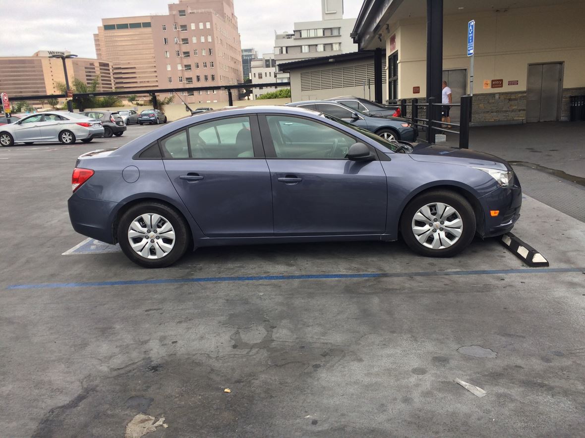 2014 Chevrolet Cruze for sale by owner in Long Beach