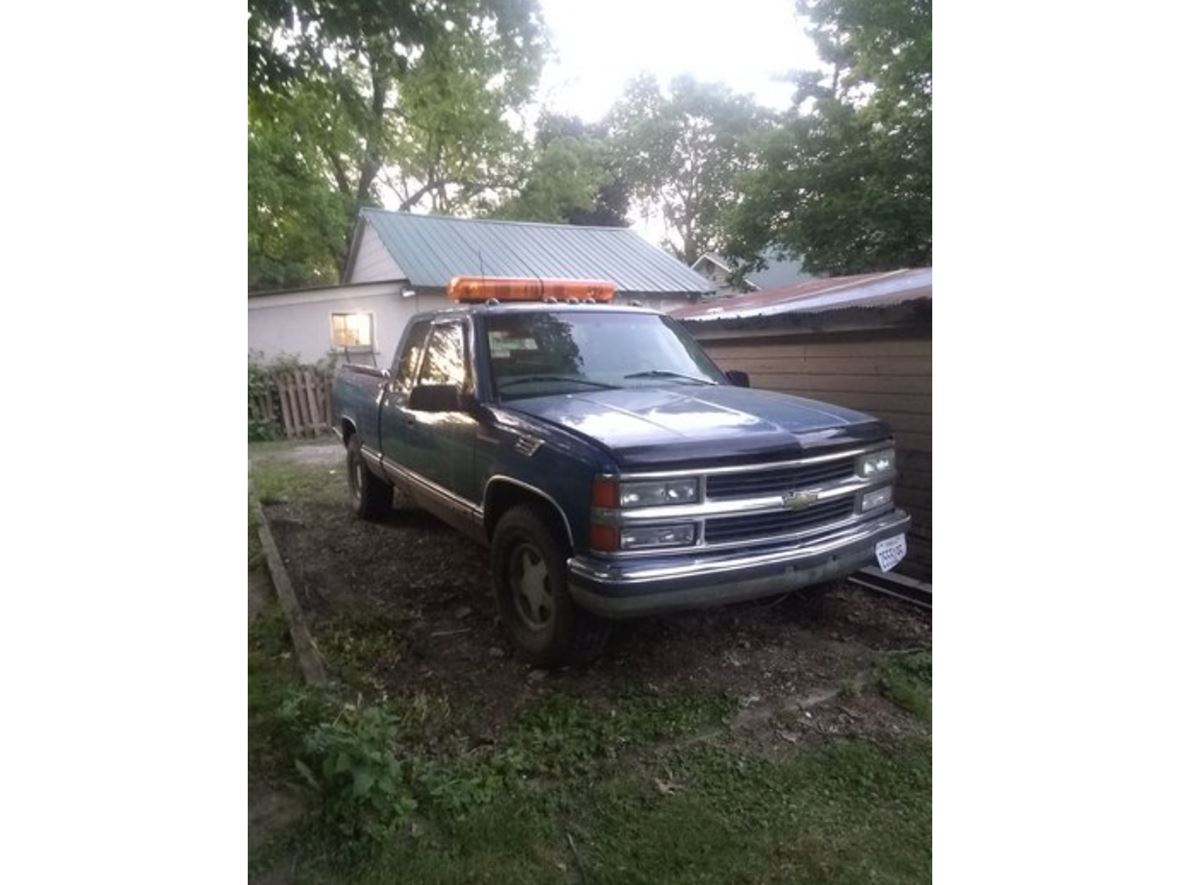 1997 Chevrolet Silverado 1500 Crew Cab for sale by owner in Newark