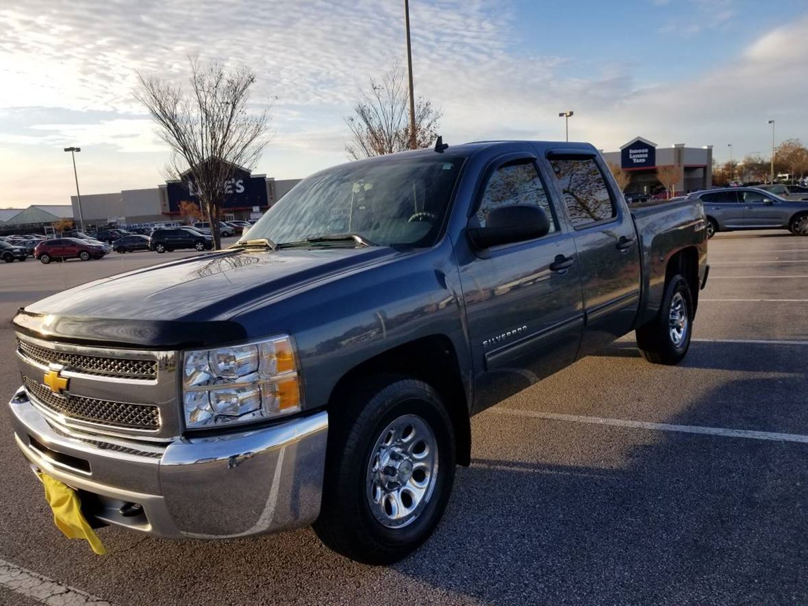 2012 Chevrolet Silverado 1500 Crew Cab for sale by owner in Warwick