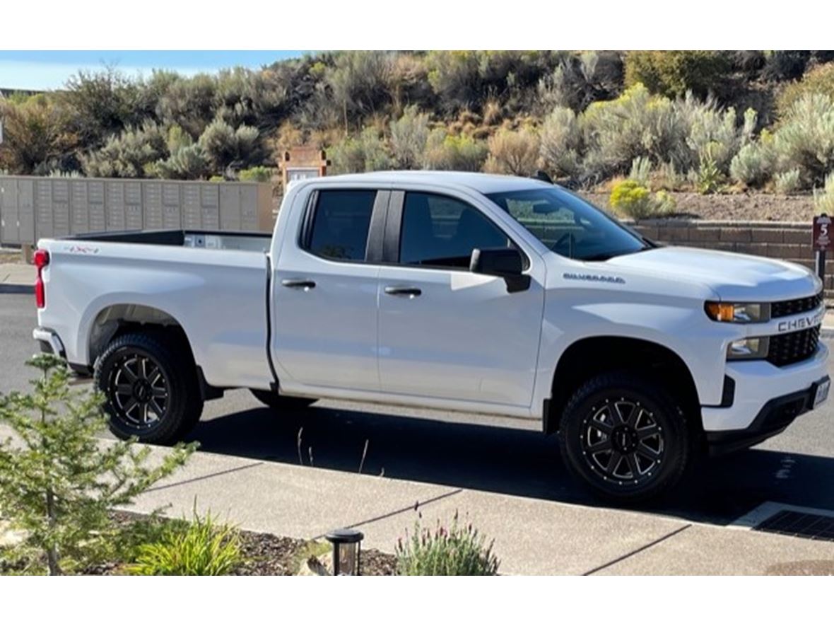 2021 Chevrolet Silverado 1500 Crew Cab for sale by owner in Bend