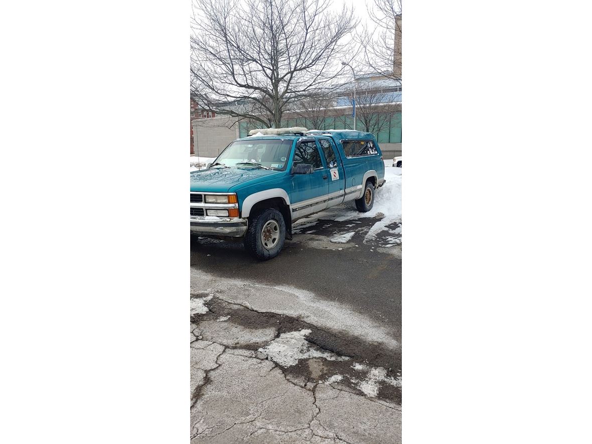 1995 Chevrolet Silverado 2500 for sale by owner in North Collins