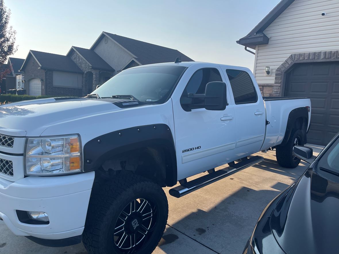 2014 Chevrolet Silverado 2500 Crew Cab for sale by owner in Salome