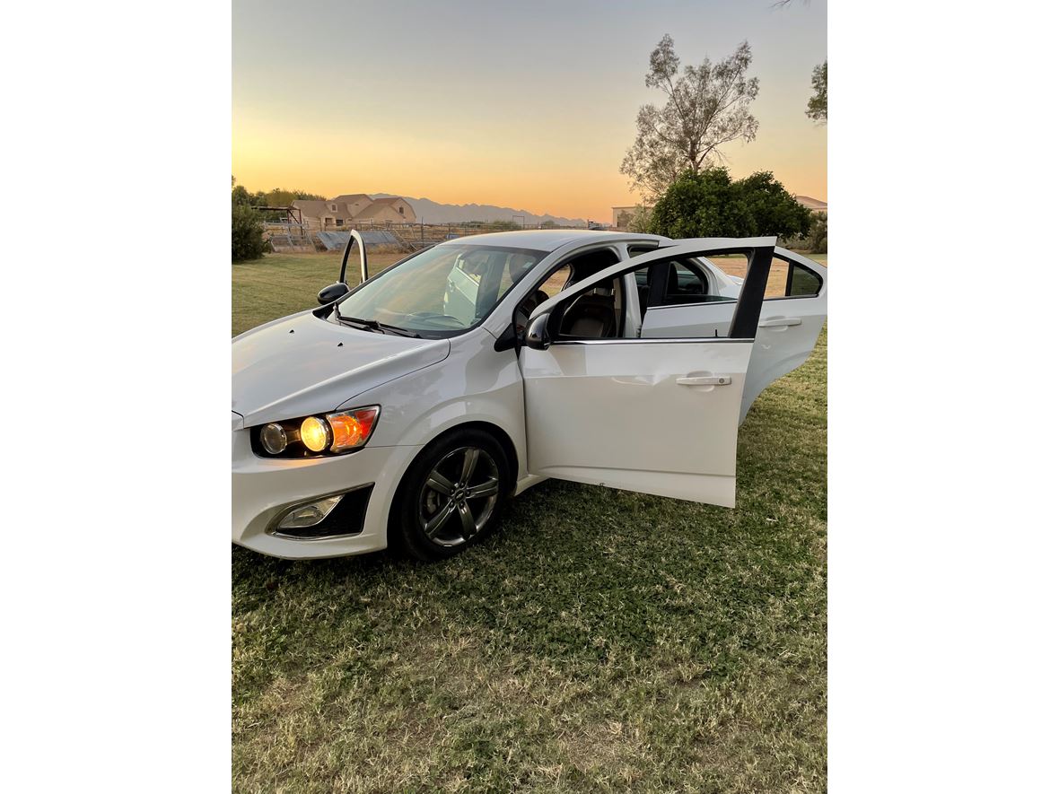 2015 Chevrolet Sonic for sale by owner in Waddell