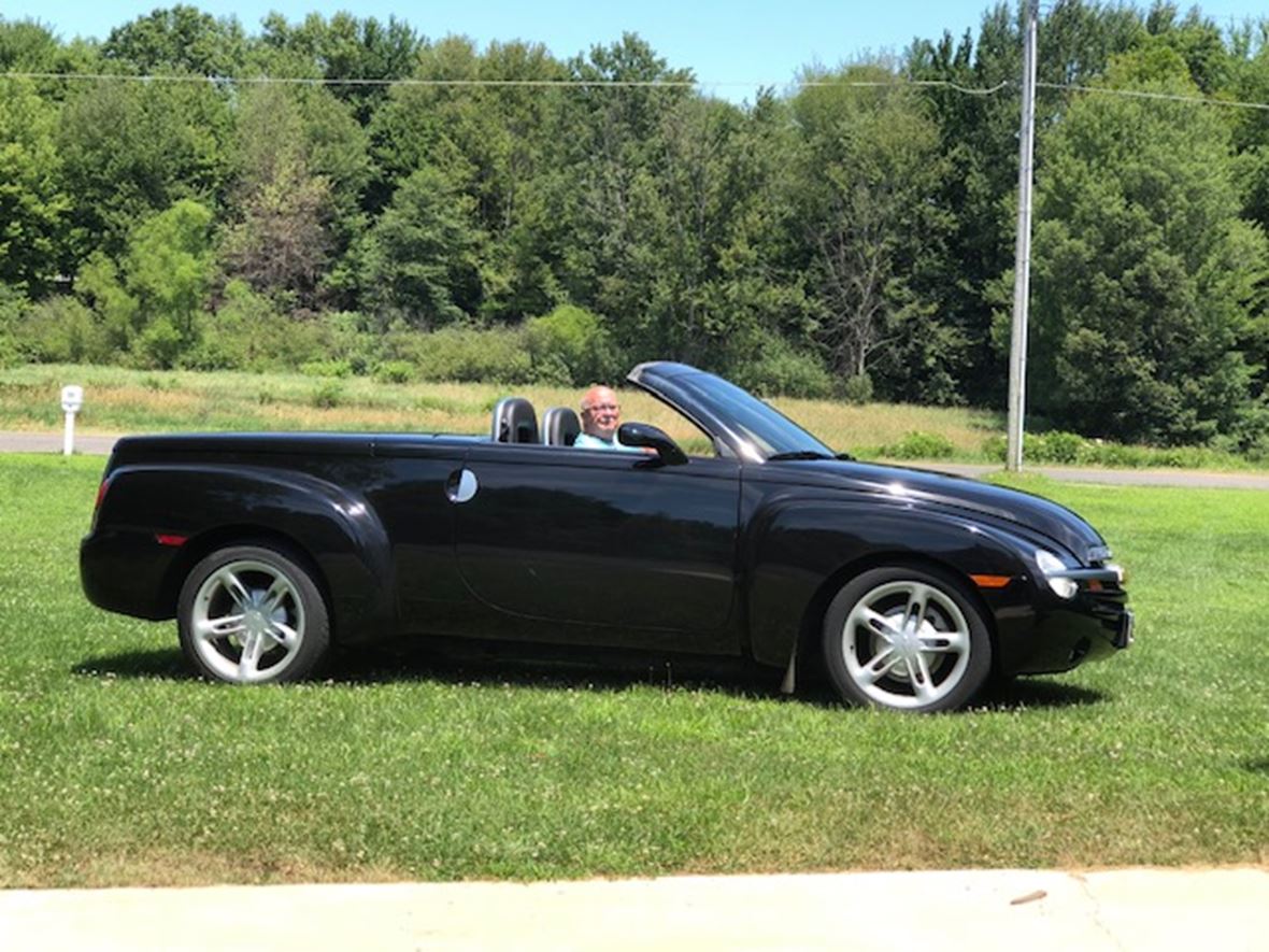 2004 Chevrolet SSR for sale by owner in Decatur