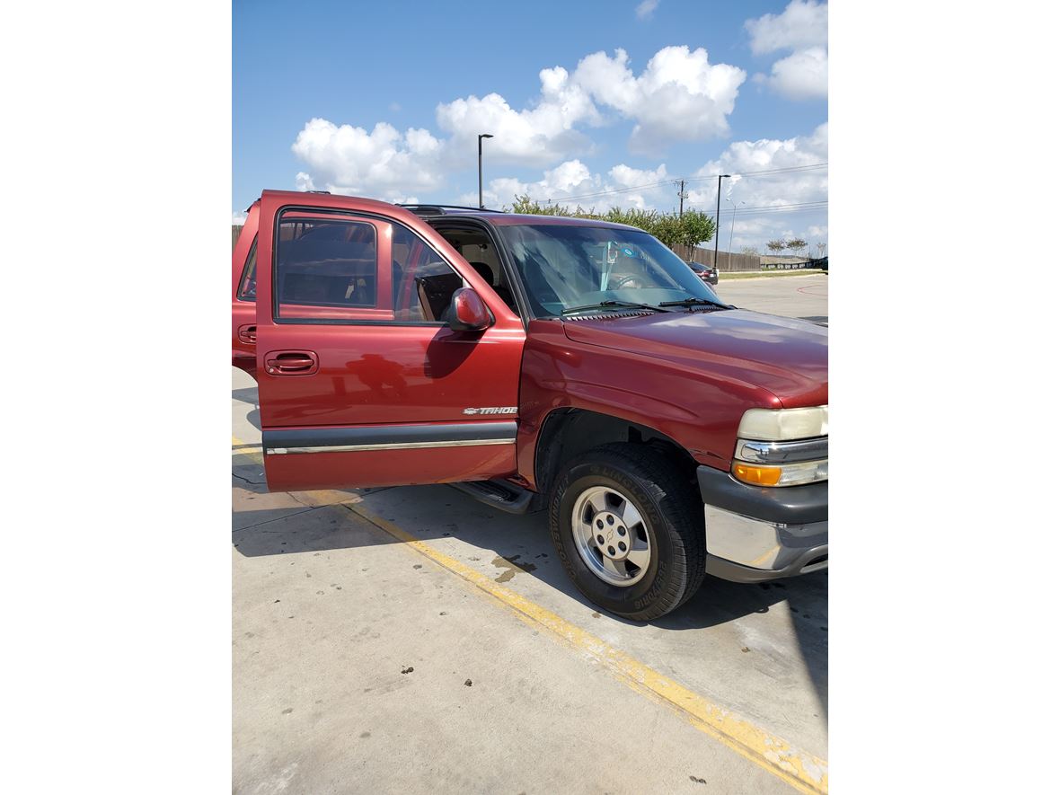 2001 Chevrolet Tahoe for sale by owner in Forney