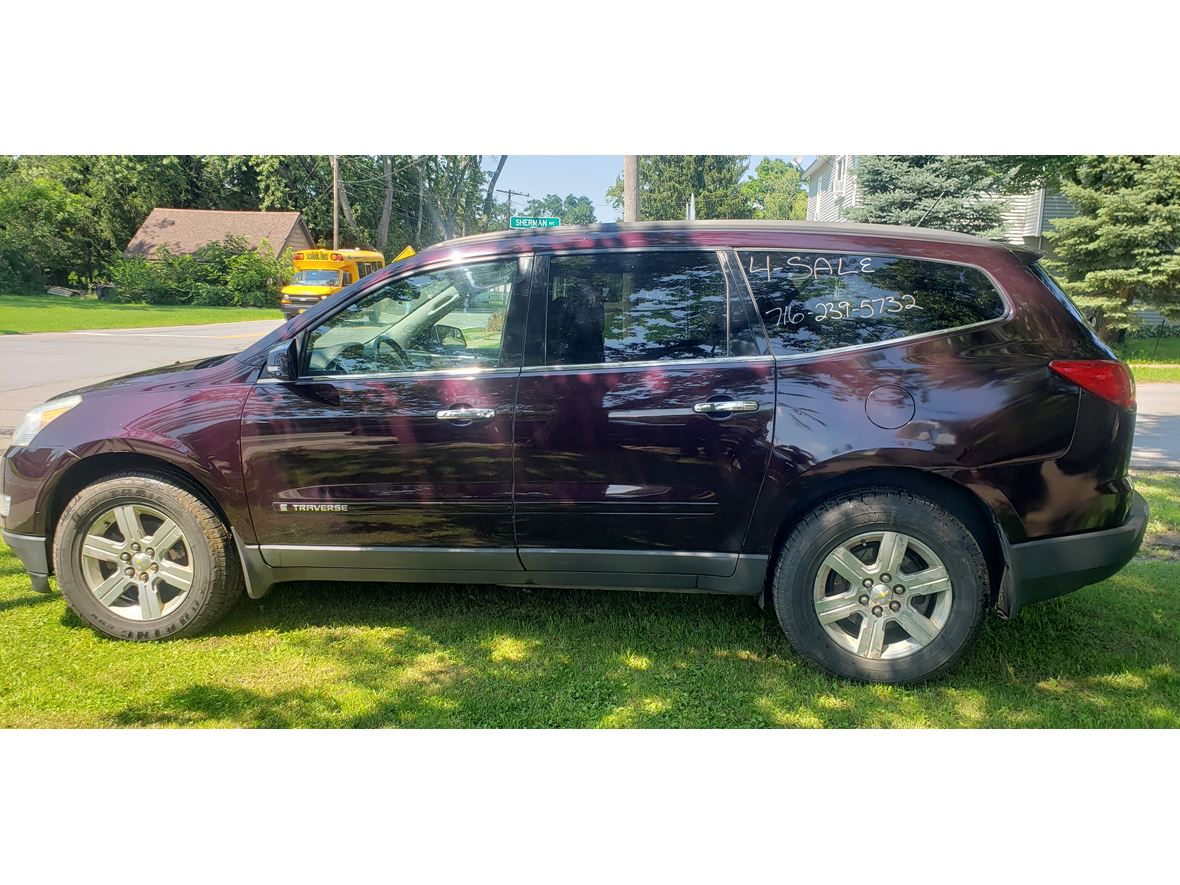 2009 Chevrolet Traverse for sale by owner in North Collins