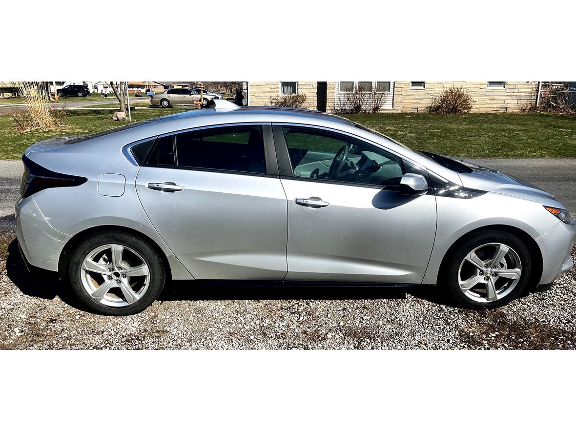 2016 Chevrolet Volt for sale by owner in Chatham