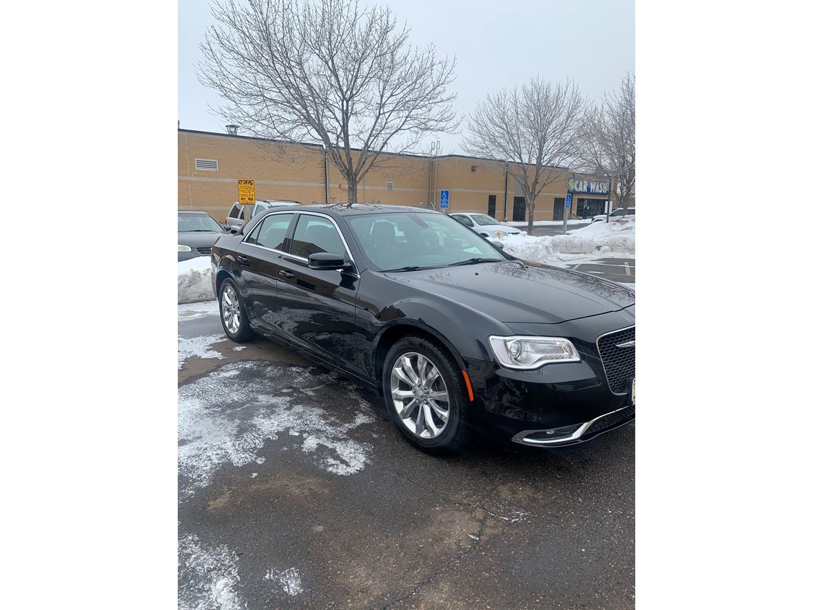2017 Chrysler 300 for sale by owner in Minneapolis