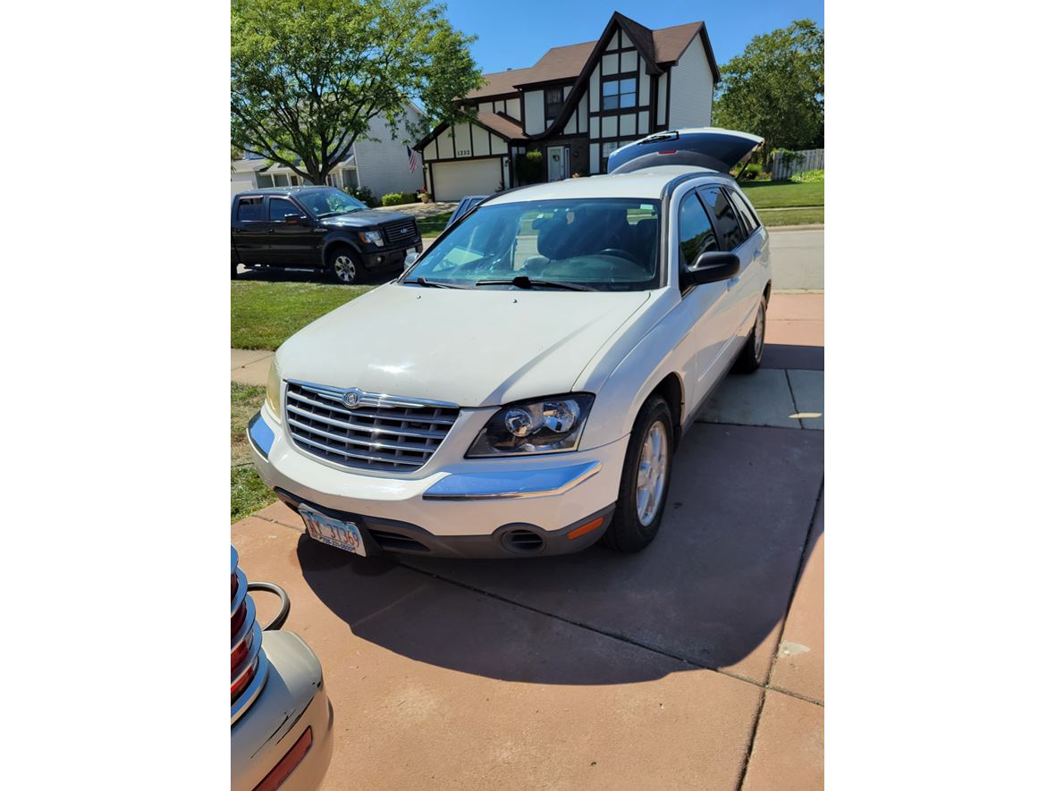 2005 Chrysler Pacifica for sale by owner in Carol Stream