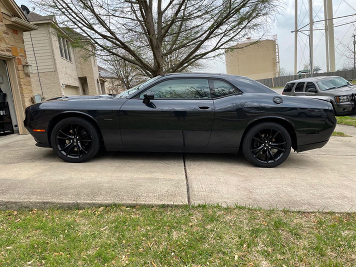 2018 Dodge Challenger for sale by owner in Round Rock