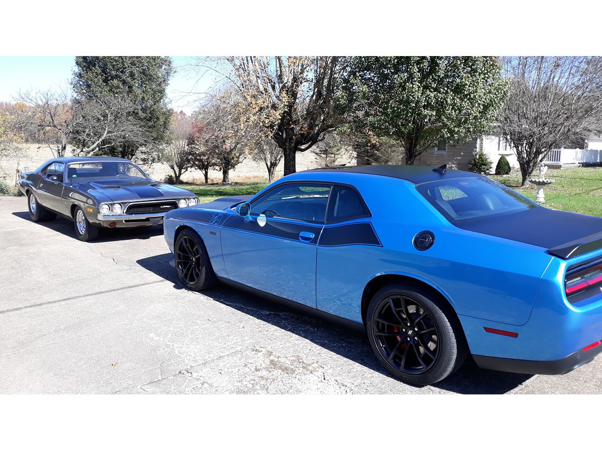 2019 Dodge Challenger for sale by owner in Huntingburg
