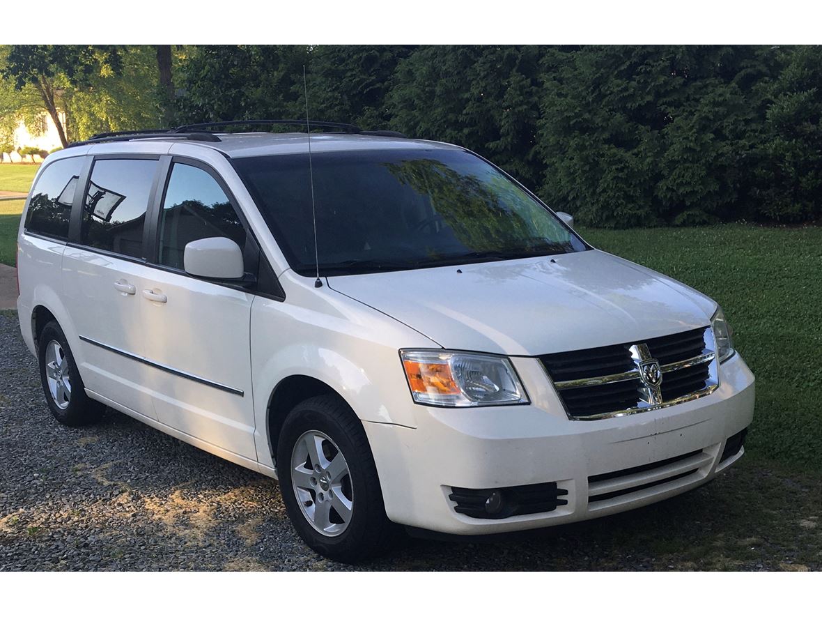 2010 Dodge Grand Caravan for Sale by Owner in Dobson, NC 27017 2010 Dodge Grand Caravan for Sale by Owner in Dobson, NC 27017
