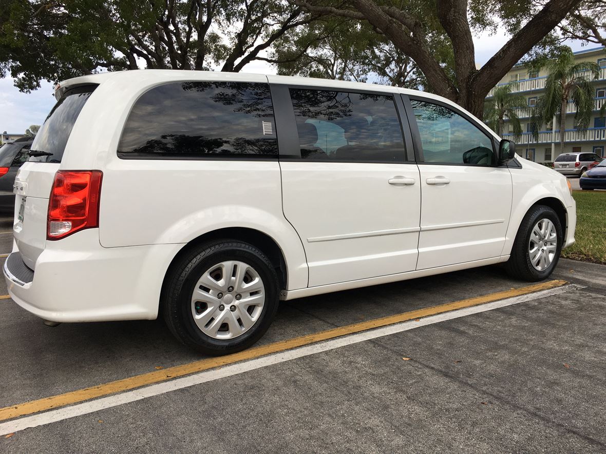 2014 Dodge Grand Caravan for sale by owner in Boca Raton