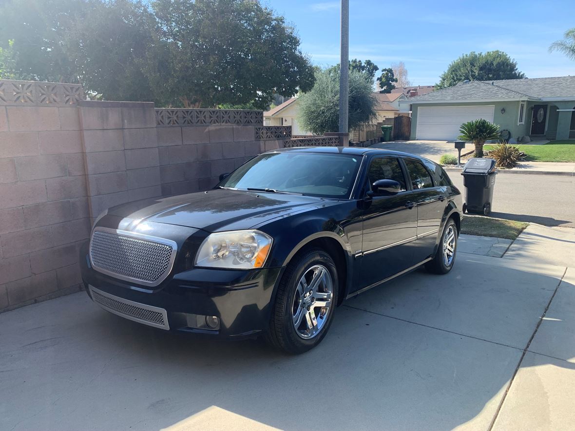 2005 Dodge Magnum for sale by owner in Simi Valley