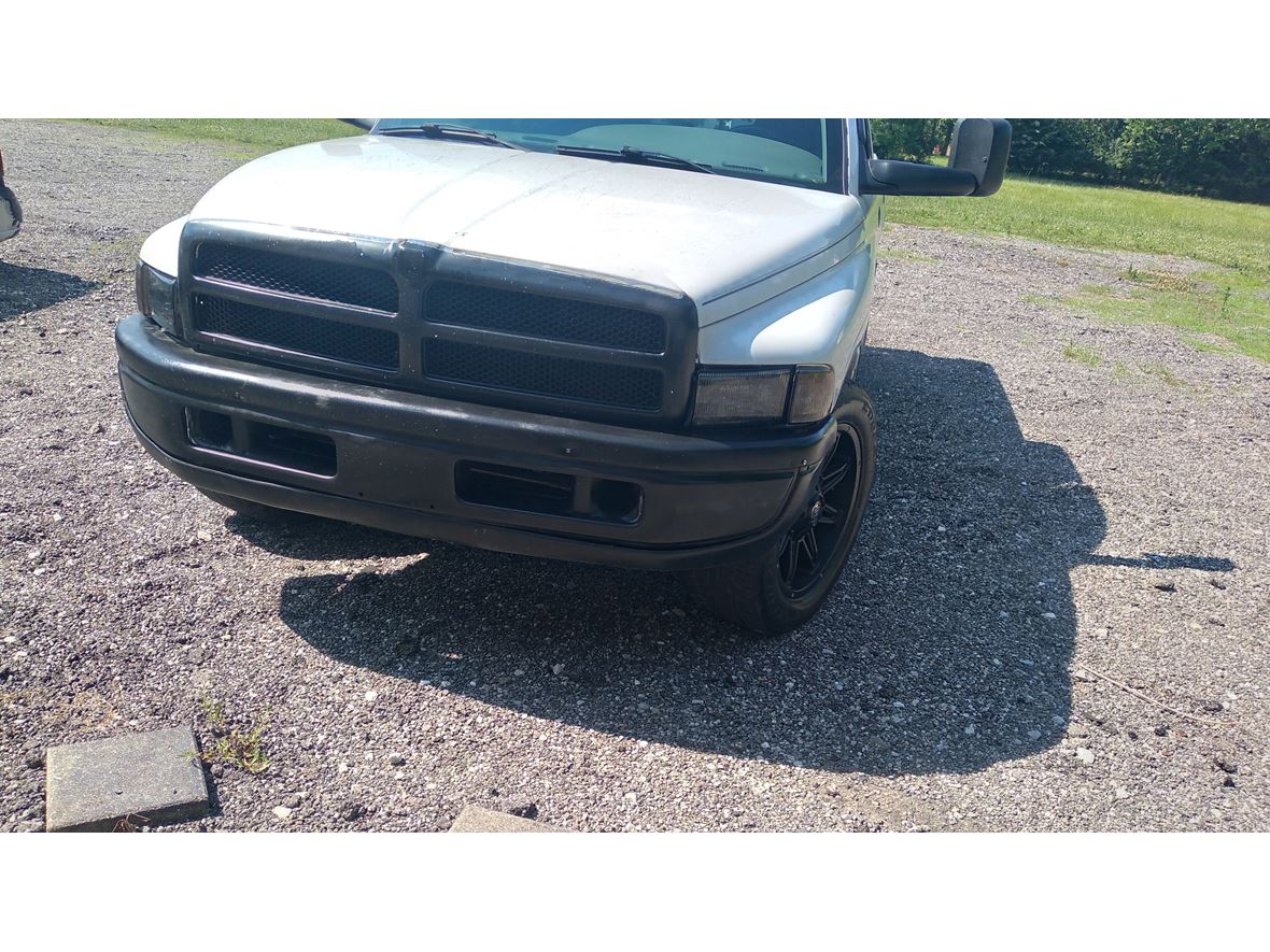 2001 Dodge Ram 1500 for sale by owner in West Milton