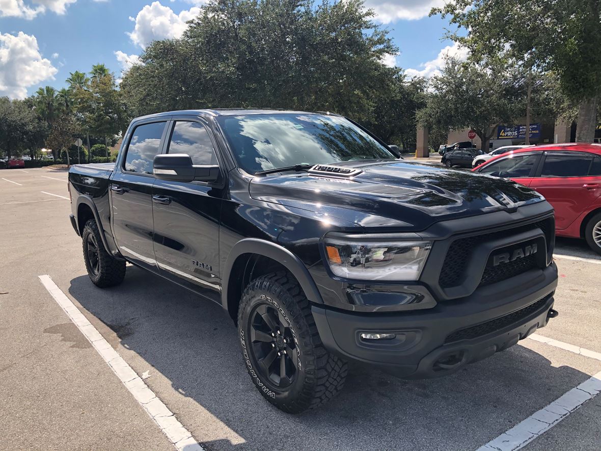 2020 Dodge Ram 1500 for sale by owner in Middleburg