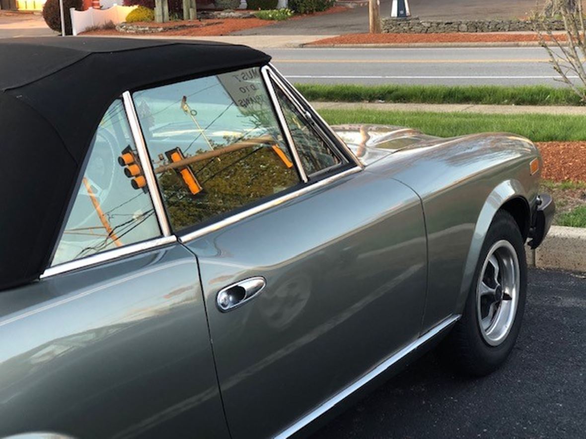 1979 Fiat Spider 2000 for sale by owner in Beverly