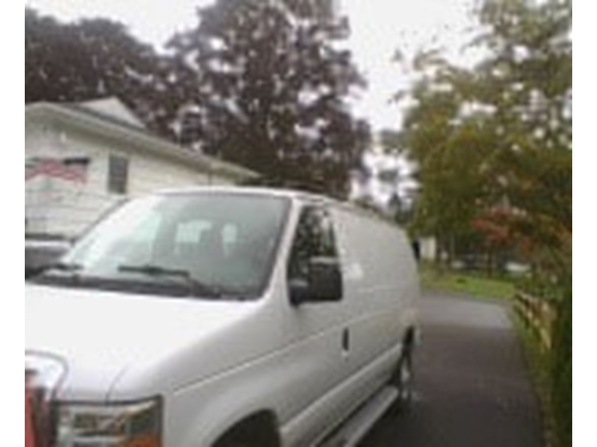 2009 Ford E-250 for sale by owner in Wolcott