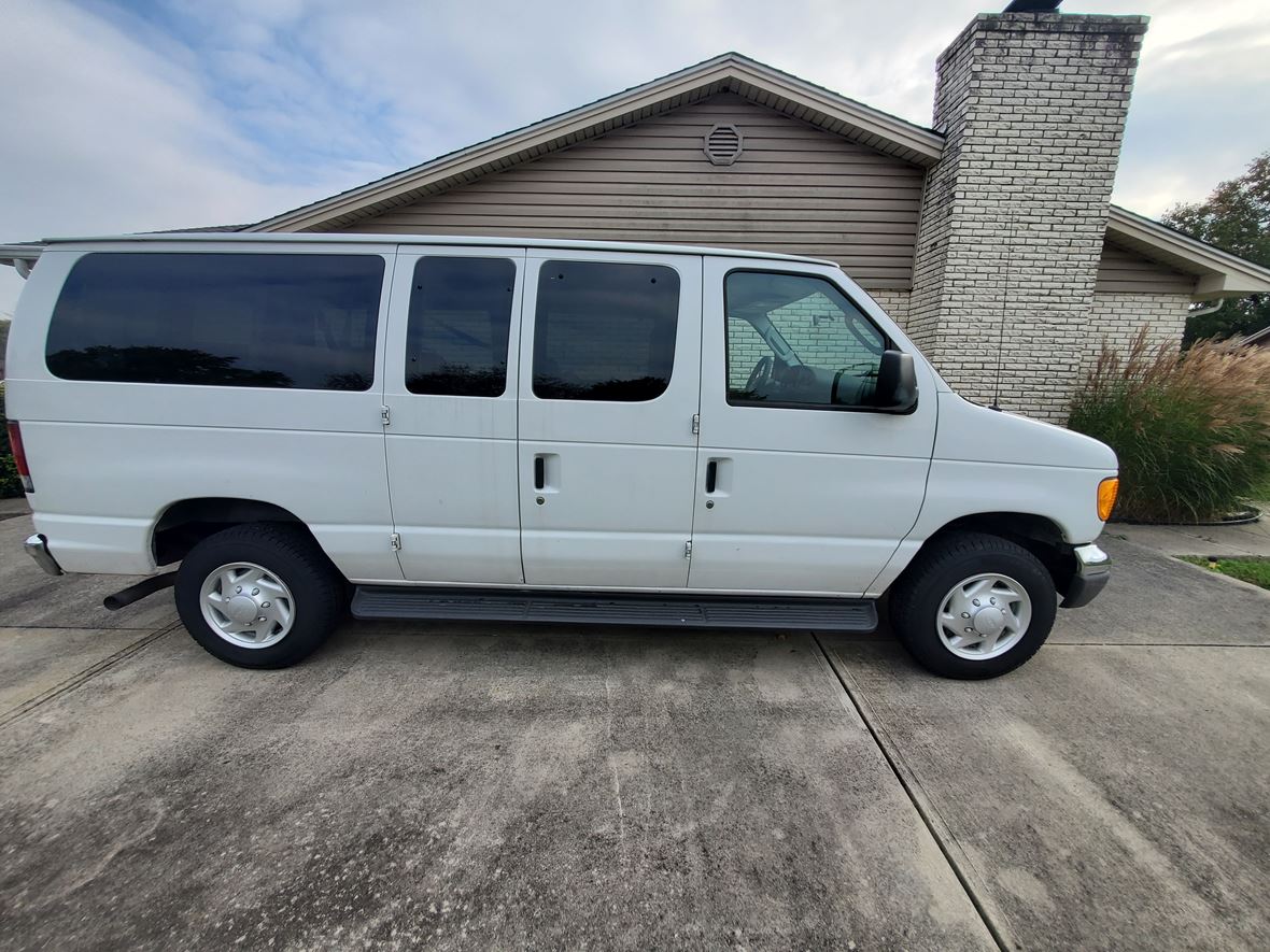 2007 Ford E-350 for sale by owner in Springboro