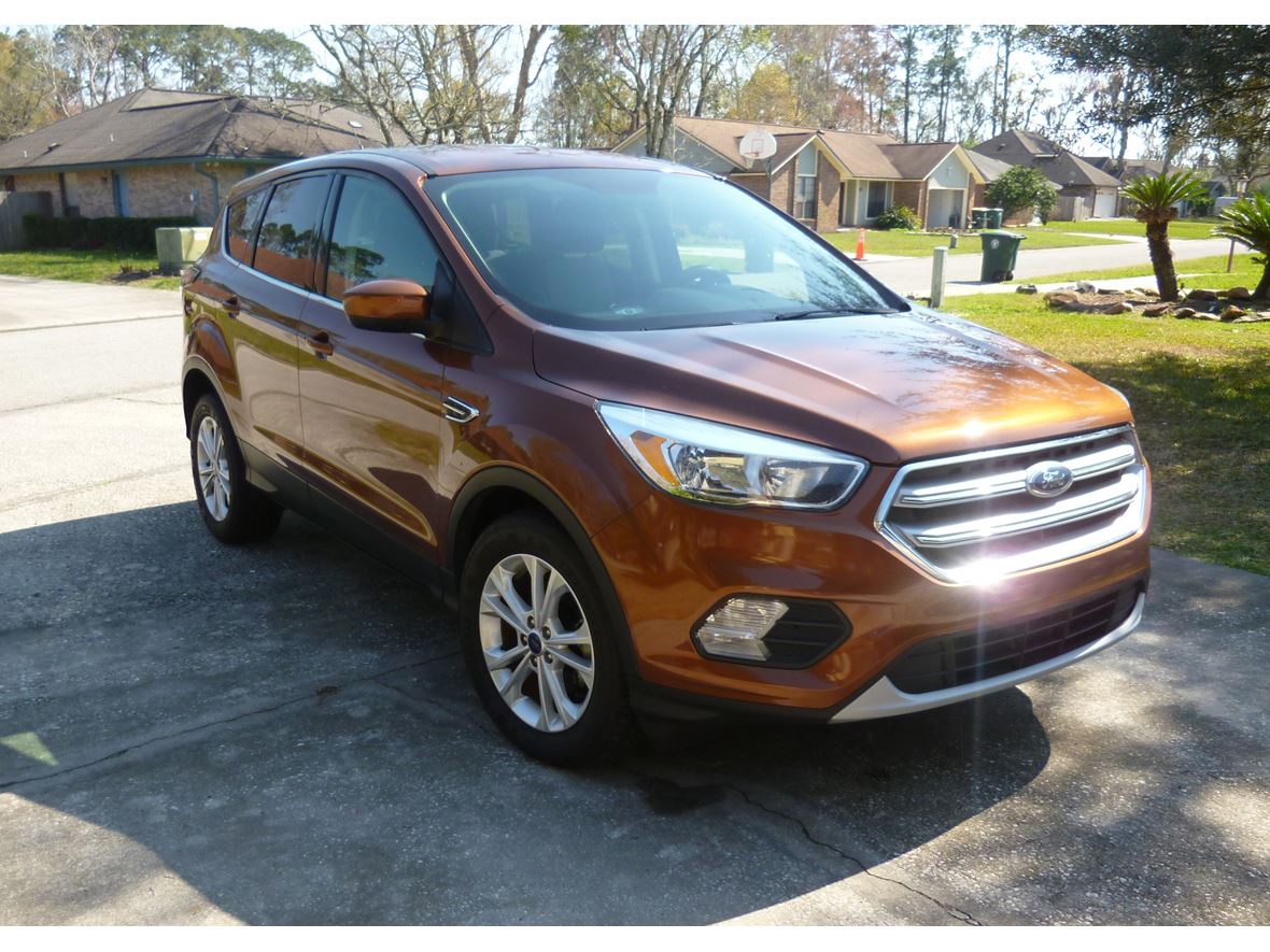2017 Ford Escape for sale by owner in Jacksonville