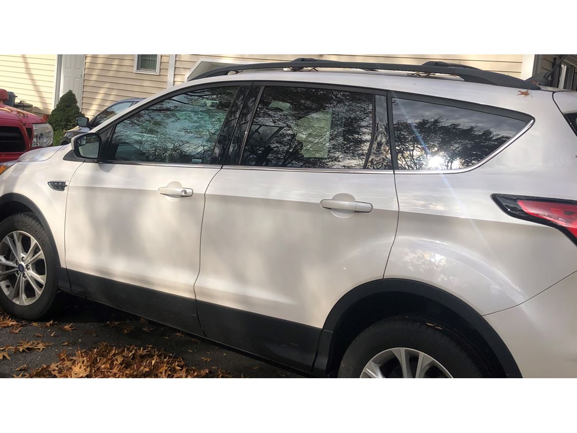 2018 Ford Escape for sale by owner in Bridgewater