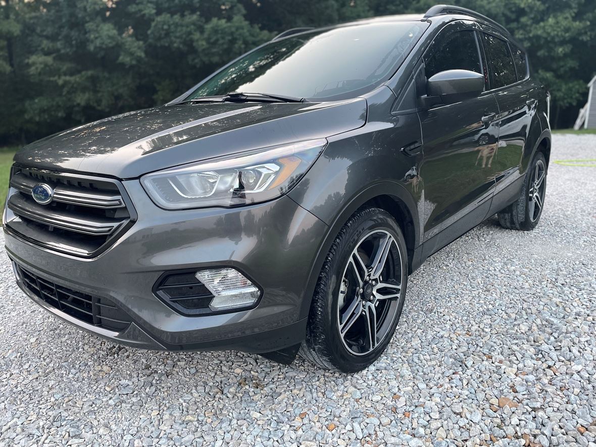2019 Ford Escape for sale by owner in Jonesboro