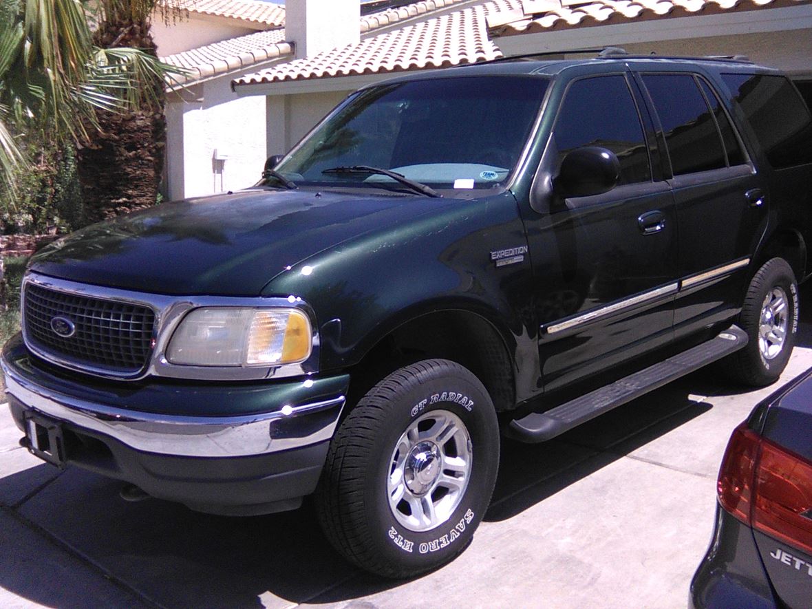 2001 Ford Expedition XLT for sale by owner in Henderson